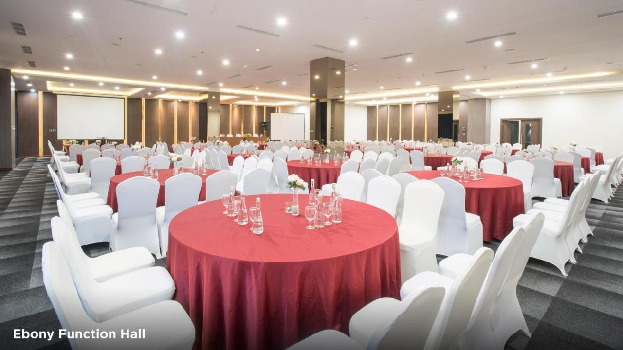 BW Luxury Hotel Jambi Kültér fotó