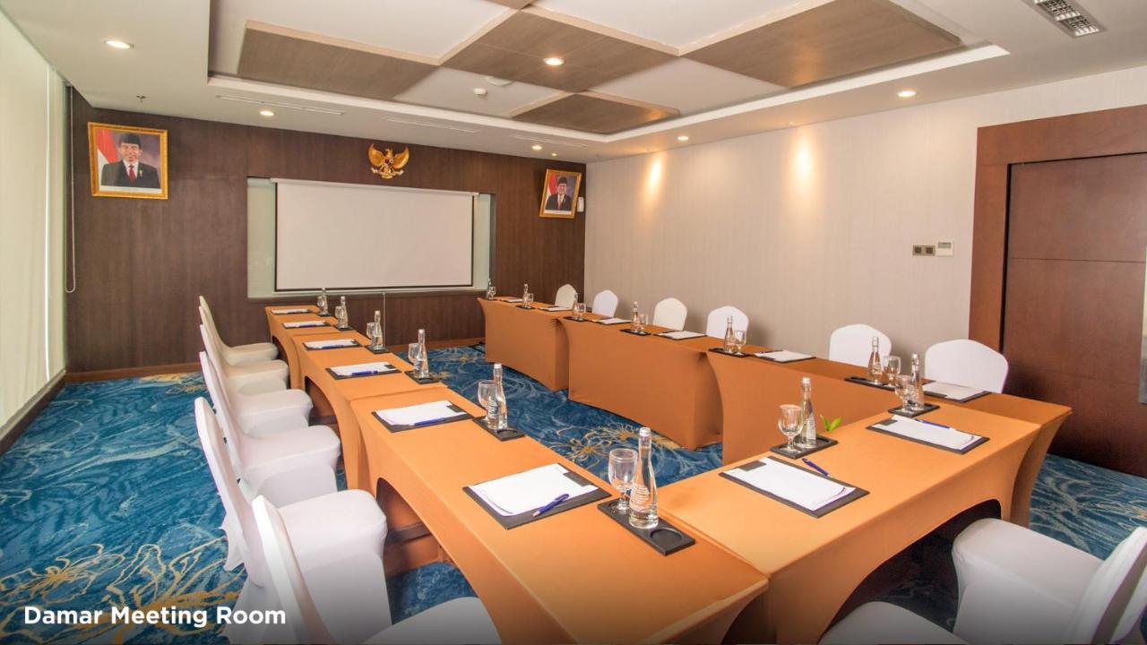 BW Luxury Hotel Jambi Kültér fotó