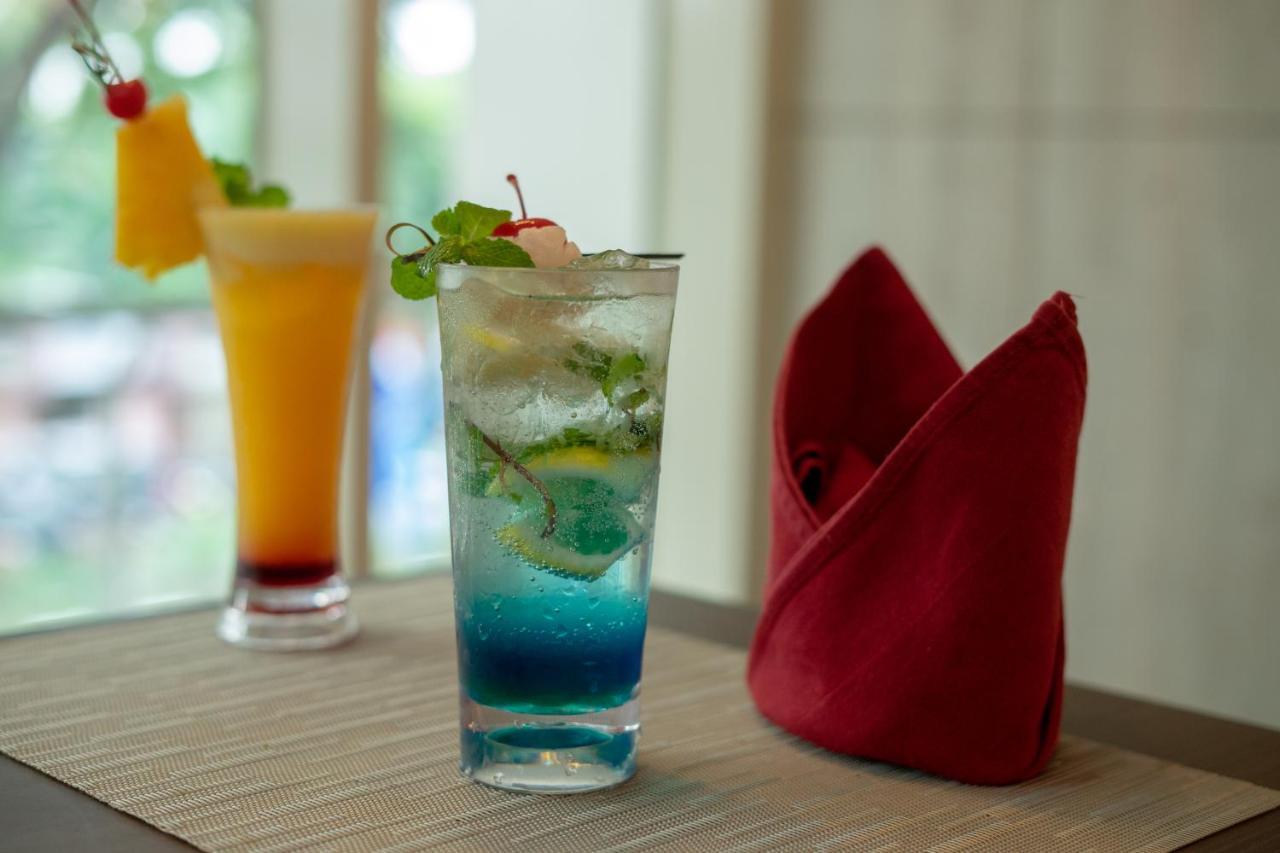 BW Luxury Hotel Jambi Kültér fotó