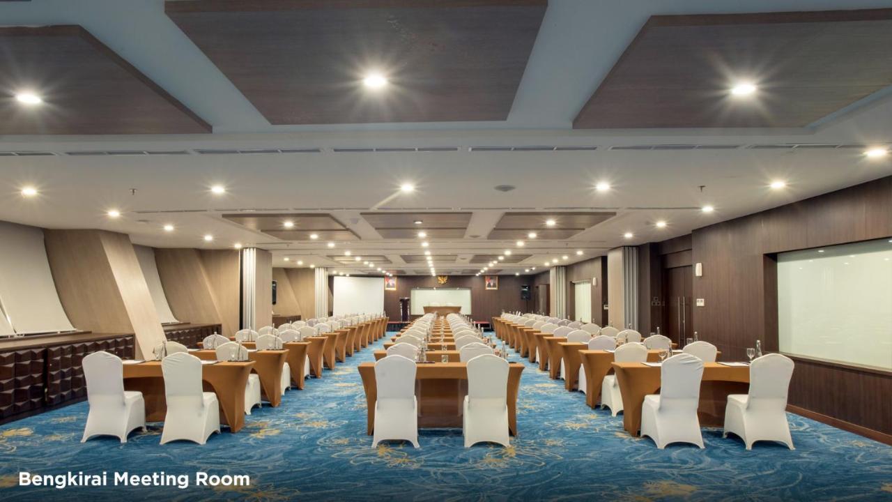 BW Luxury Hotel Jambi Kültér fotó
