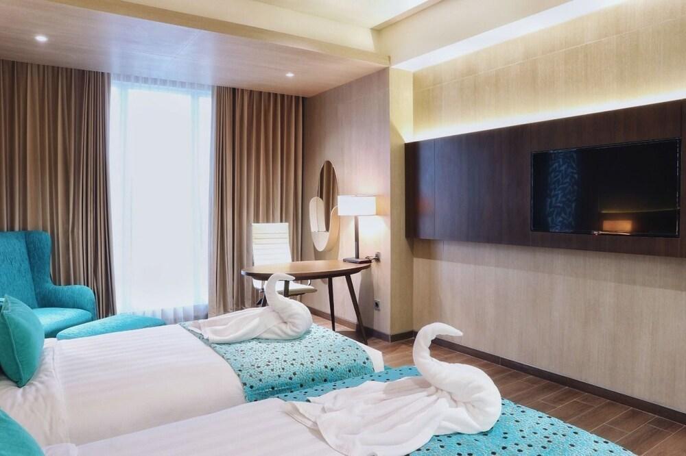 BW Luxury Hotel Jambi Kültér fotó