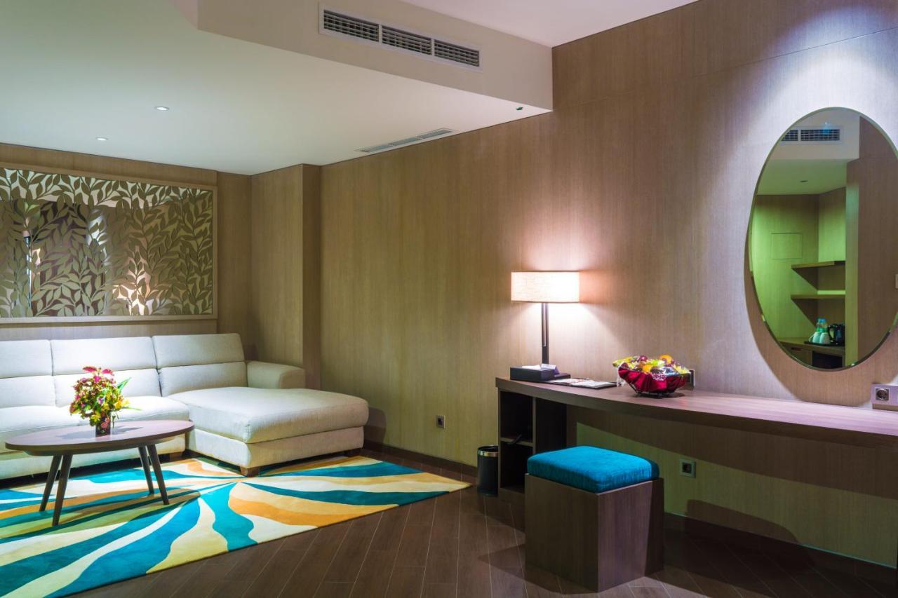 BW Luxury Hotel Jambi Kültér fotó